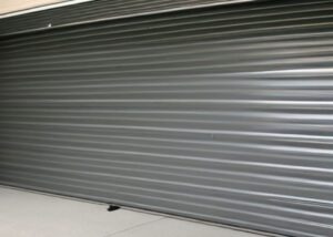 Jak uszczelnić garaż blaszany?